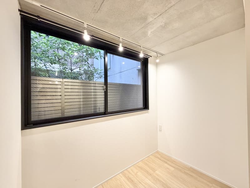 Room image 13