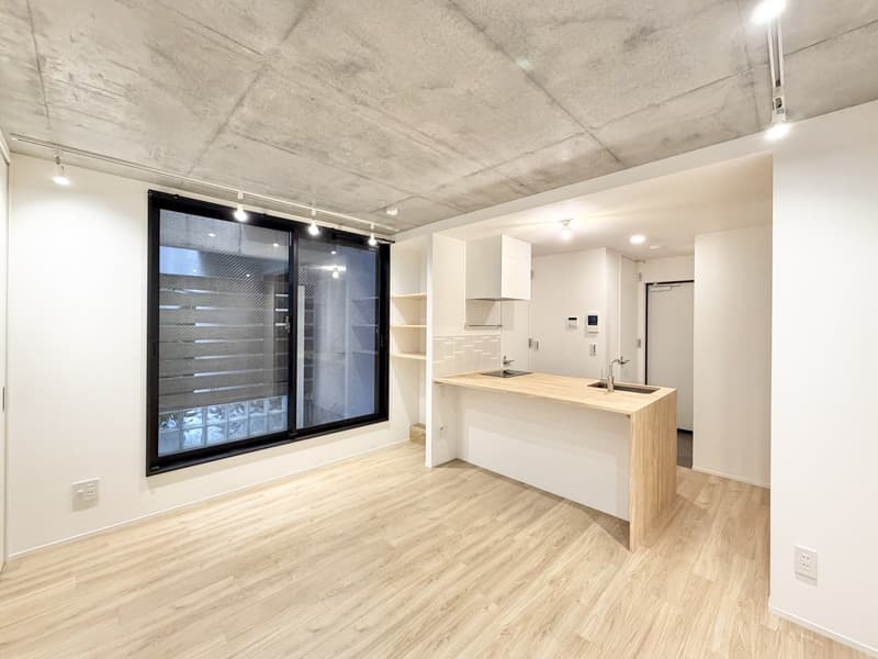 Room image 9