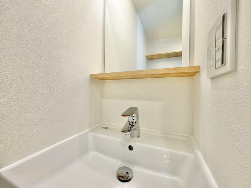 Room image 11