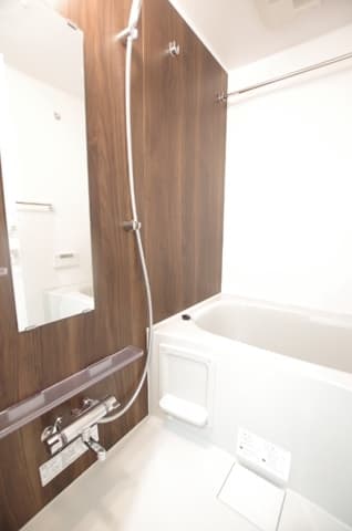 Room image 9