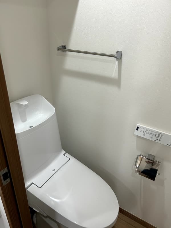Room image 14