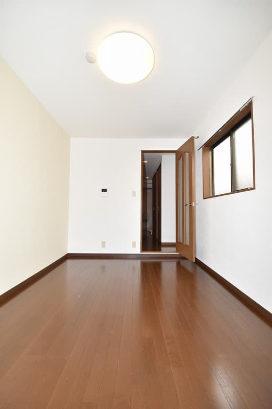 Room image 15
