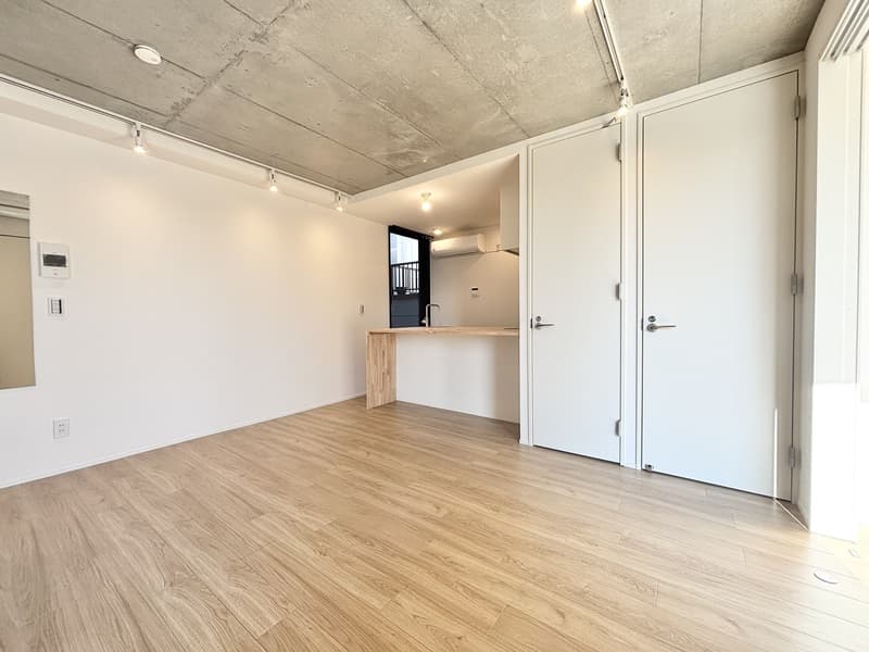 Room image 12