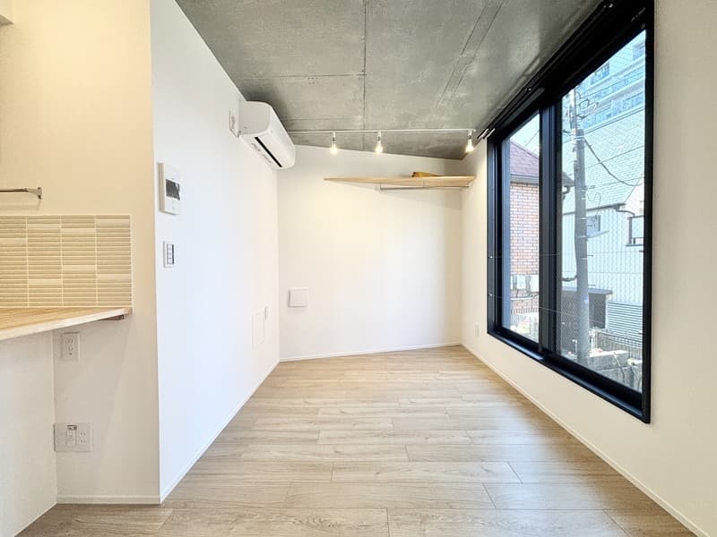 Room image 12