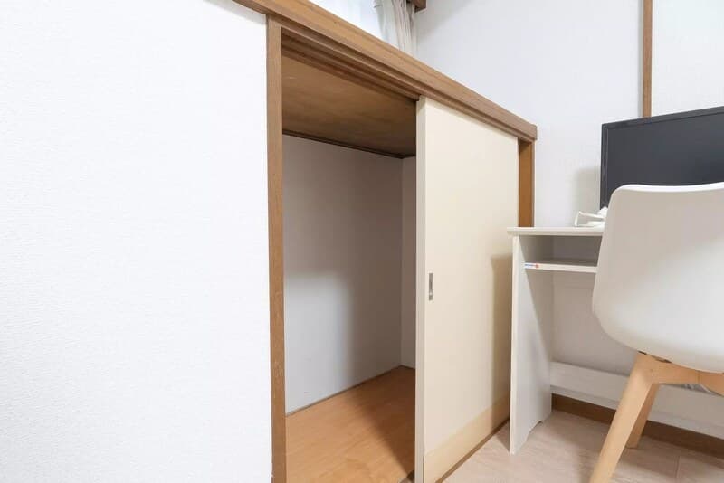 Room image 15