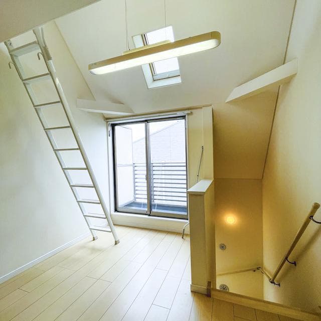 Room image 11