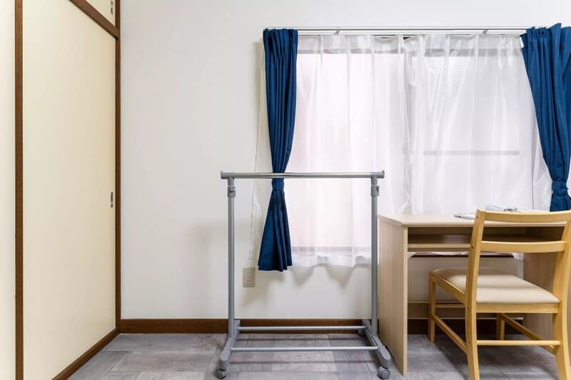 Room image 8