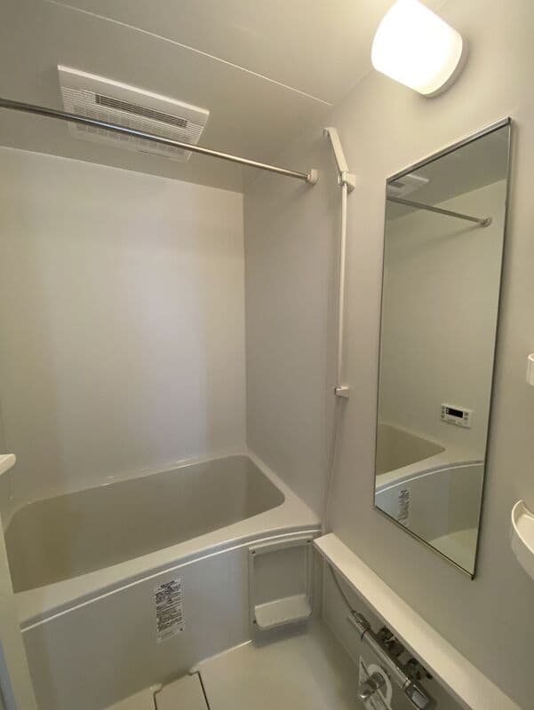 Room image 9