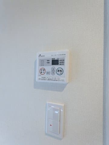 Room image 15