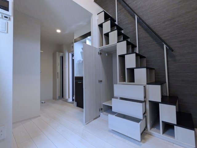 Room image 8