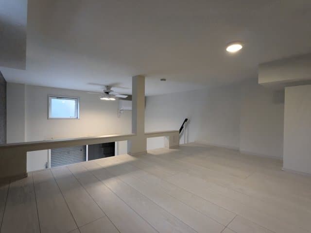 Room image 8
