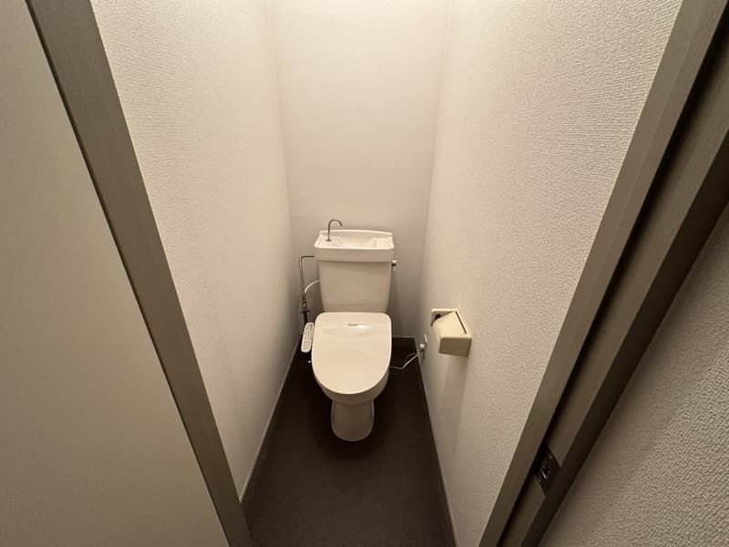 Room image 13