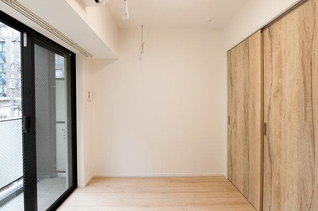 Room image 11
