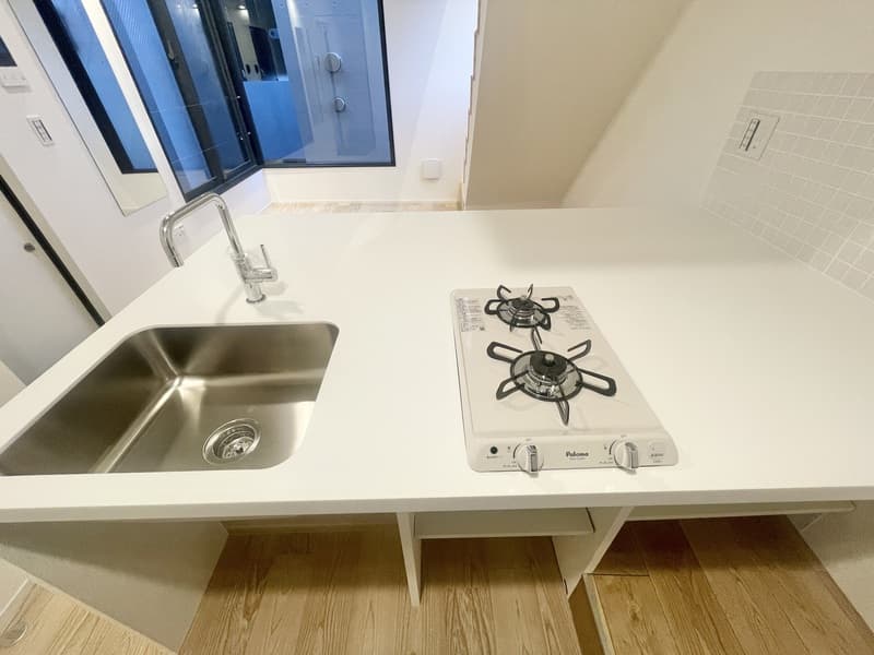 Room image 12
