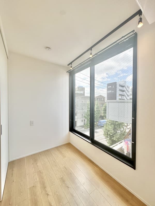Room image 9