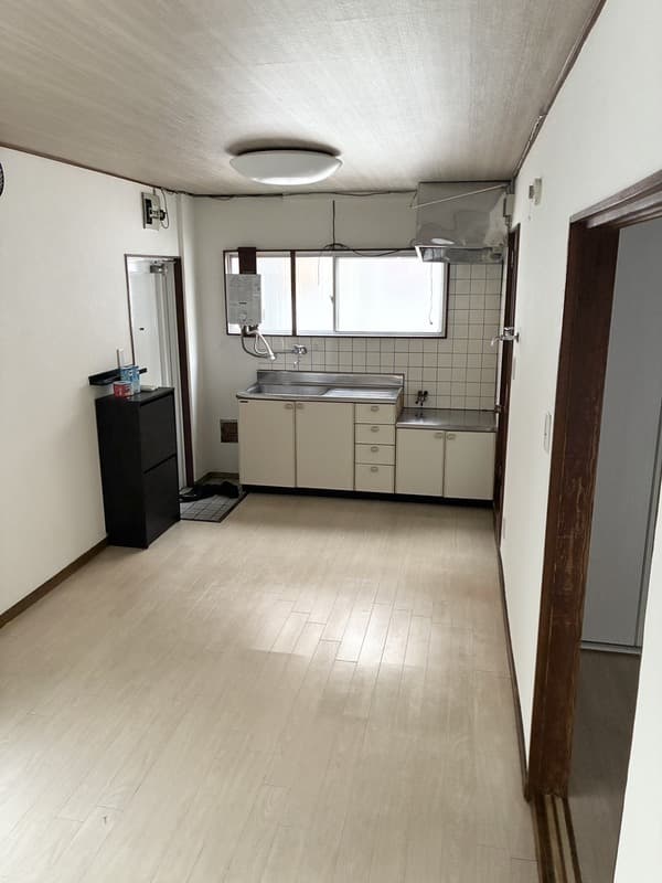 Room image 8