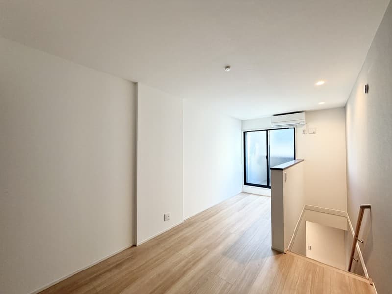 Room image 14