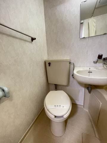 Room image 10