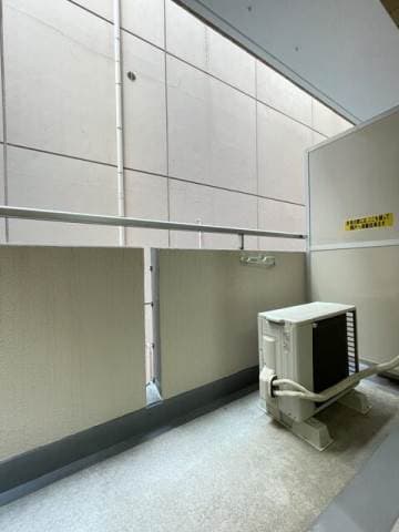 Room image 16