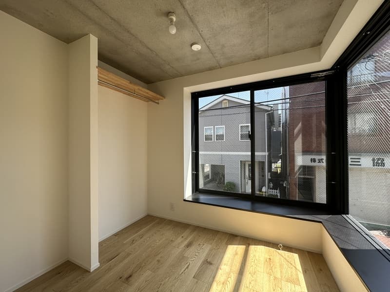 Room image 11
