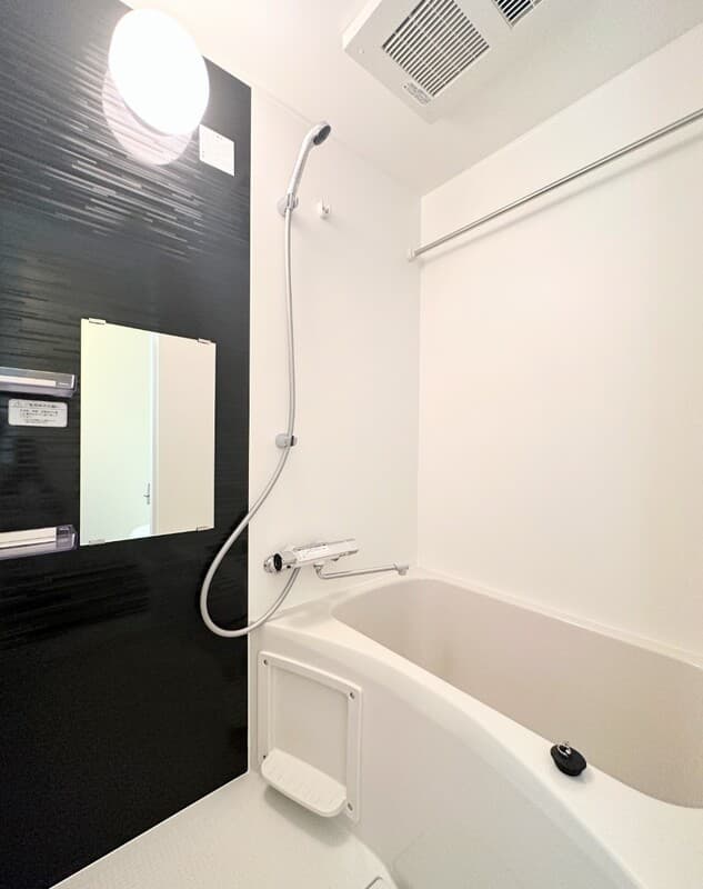 Room image 13
