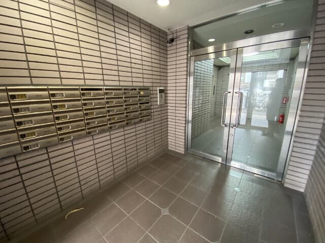 Room image 16