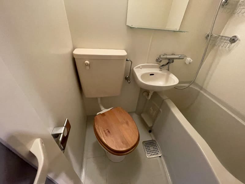 Room image 8