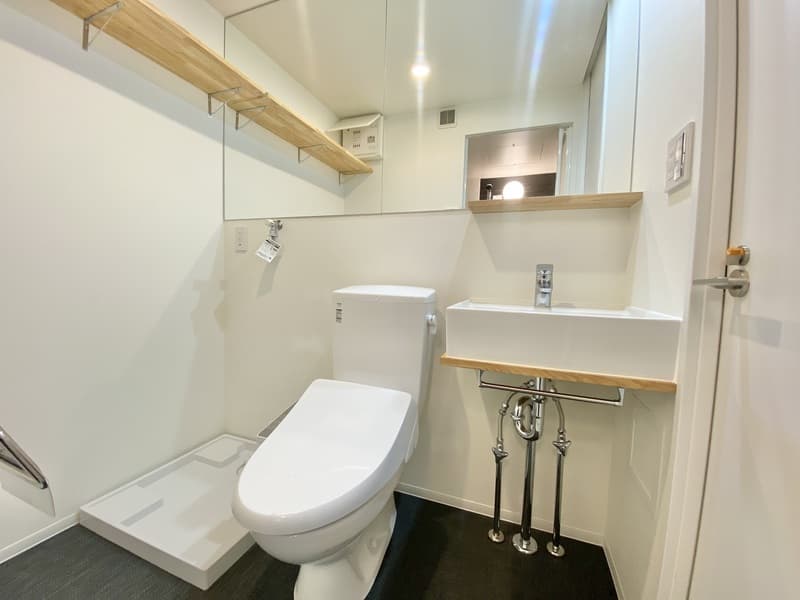 Room image 12