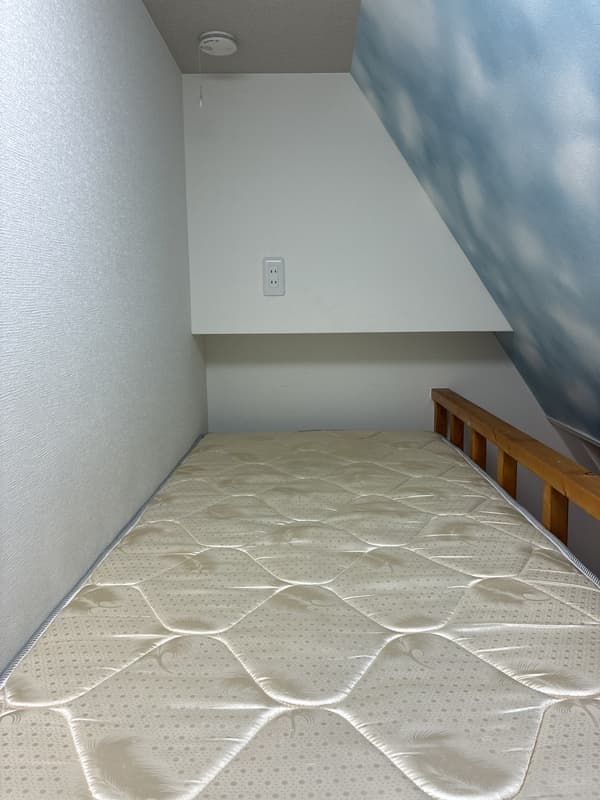 Room image 10