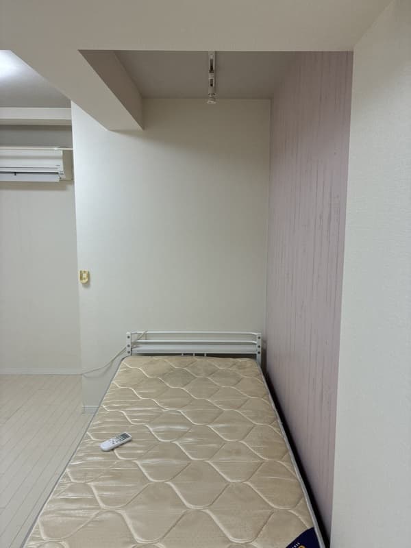 Room image 11