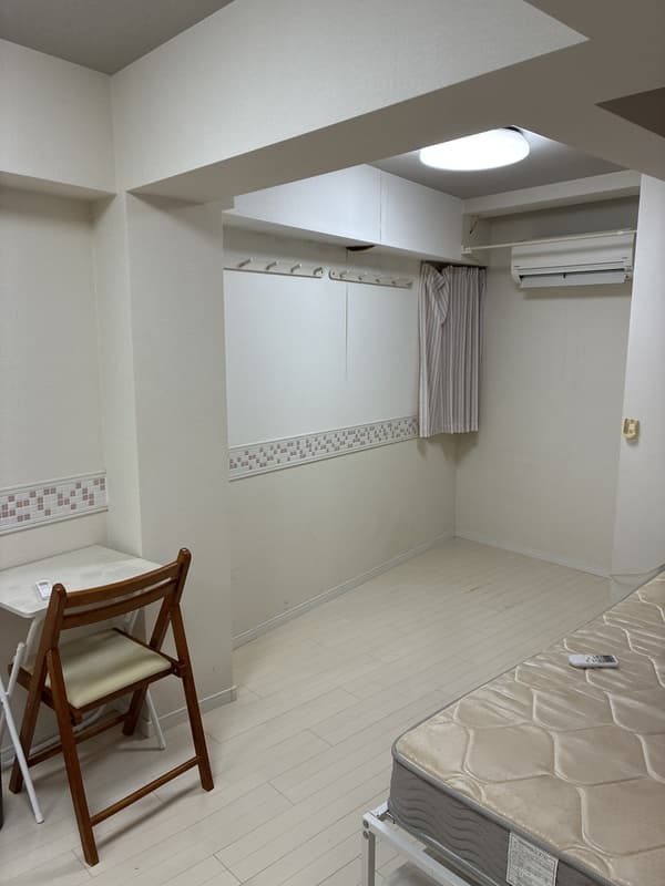 Room image 9