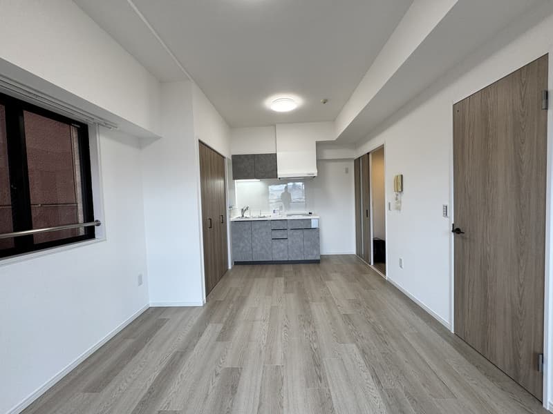 Room image 8