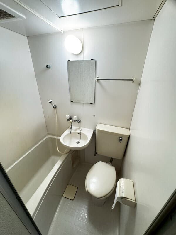 Room image 8