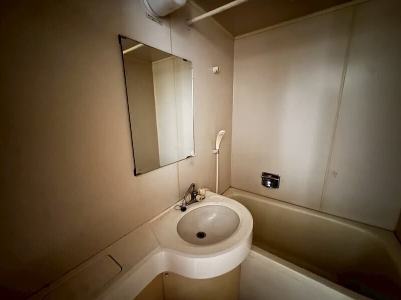 Room image 8