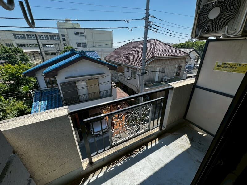 Room image 12