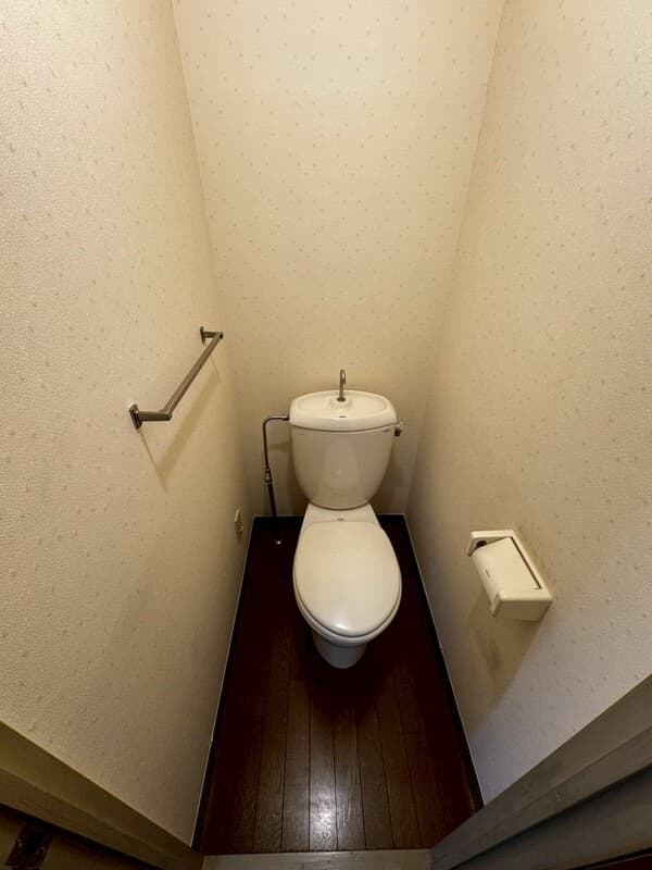 Room image 8