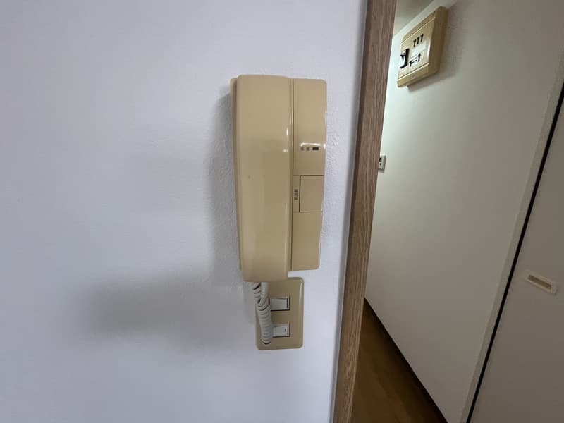 Room image 13
