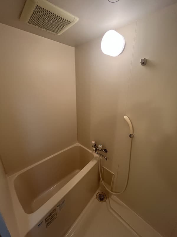 Room image 9