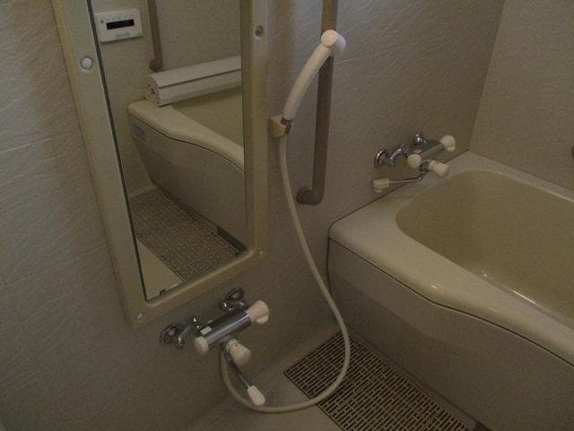 Room image 15