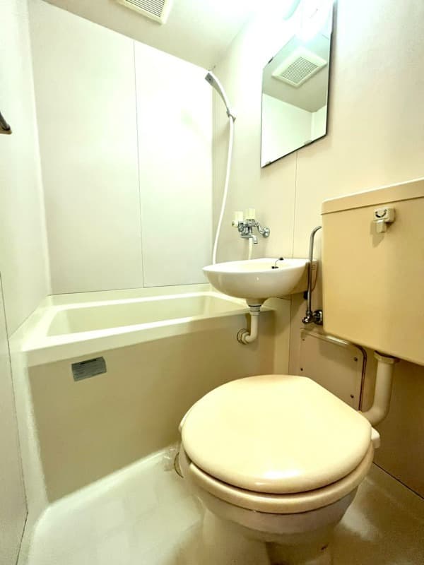 Room image 9