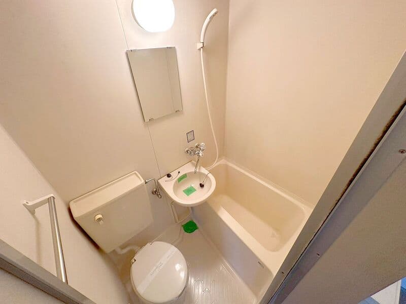 Room image 10