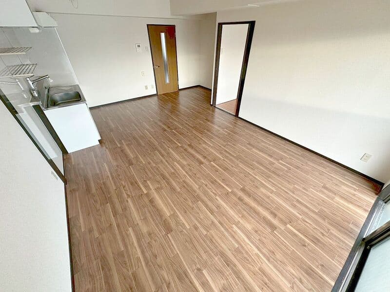 Room image 10