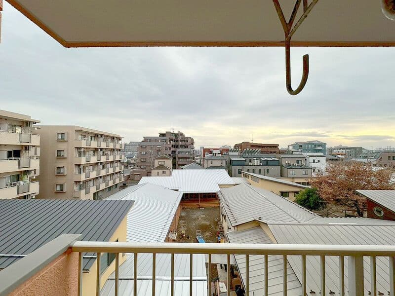 Room image 12