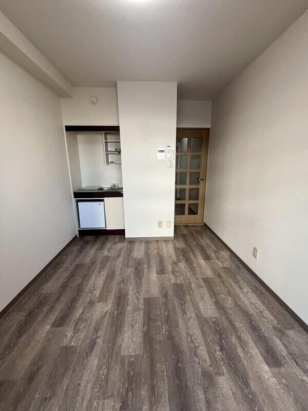 Room image 11