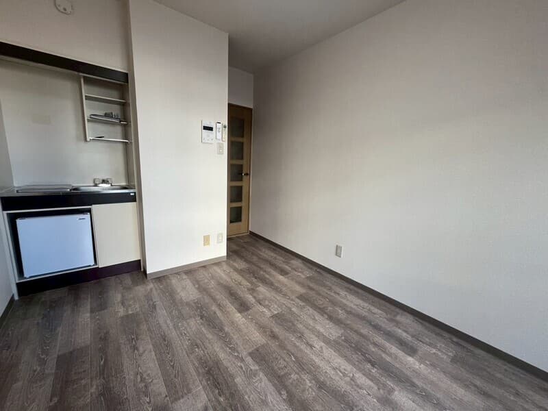 Room image 12