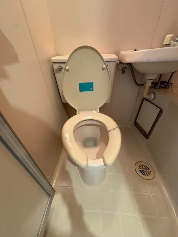 Room image 15