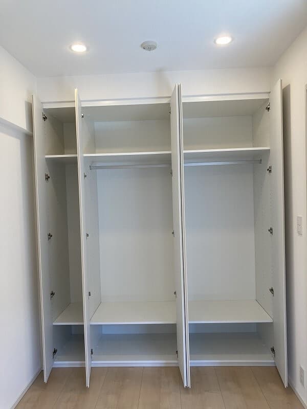 Room image 12
