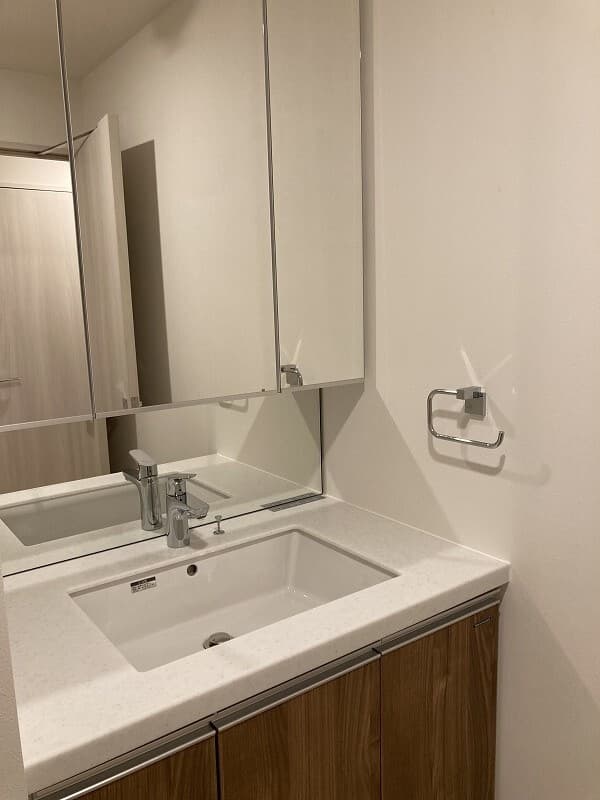 Room image 13