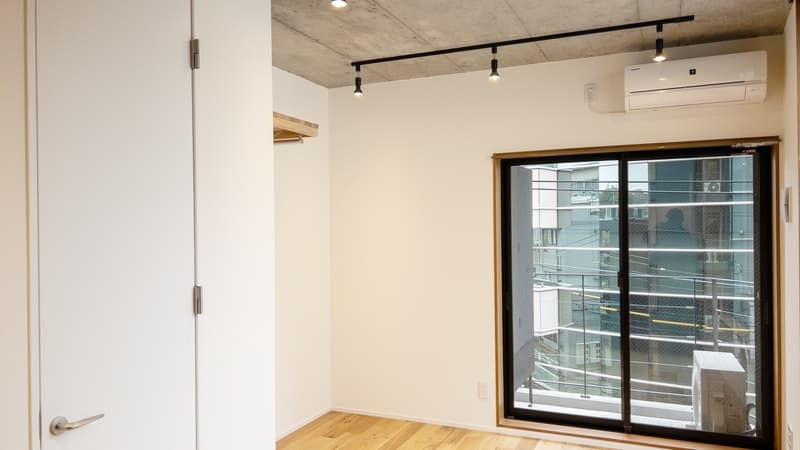 Room image 8