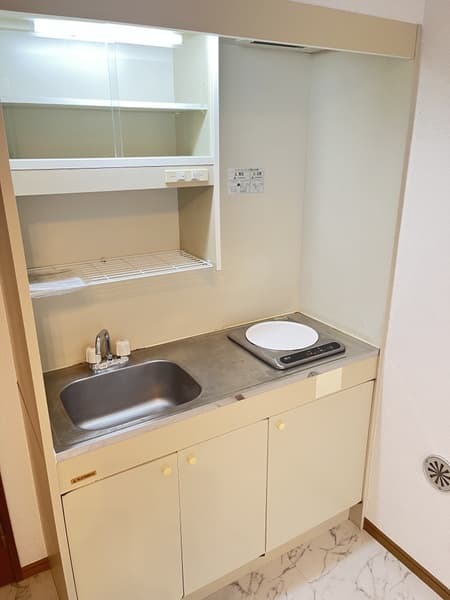 Room image 12